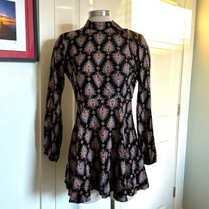 Forever21 mini dress long sleeve size M